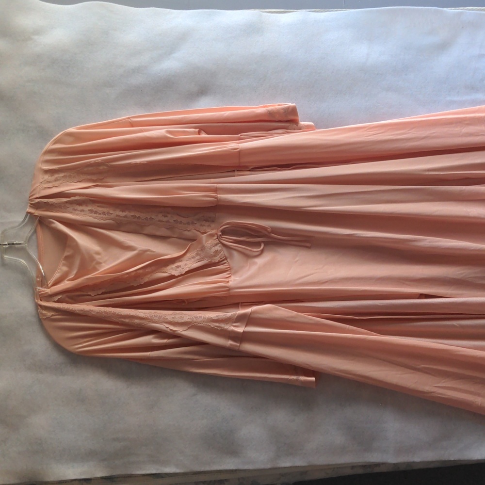 VoeMode Night gown with matching robe